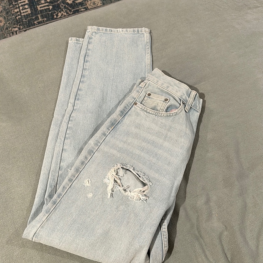 Size 26 urban outfitters jean. Barely worn